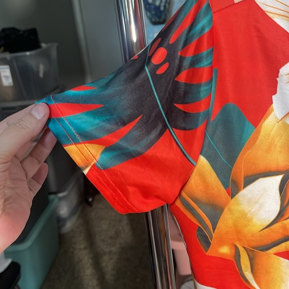 NWOT LULAROE (no tag) TOP & SKIRT MIAMI FLORAL DESIGN. SZ L - Picture 9 of 10